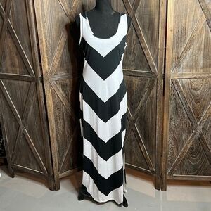 Leshop Maxi Dress NWT